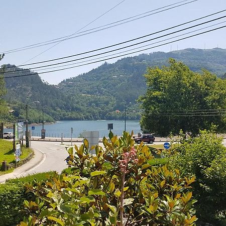 Sobreiro Apartamentos Rio Caldo Exterior foto