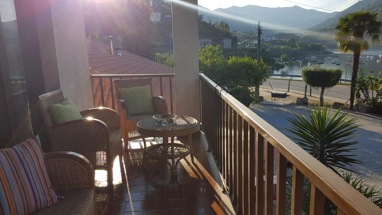 Sobreiro Apartamentos Rio Caldo Exterior foto