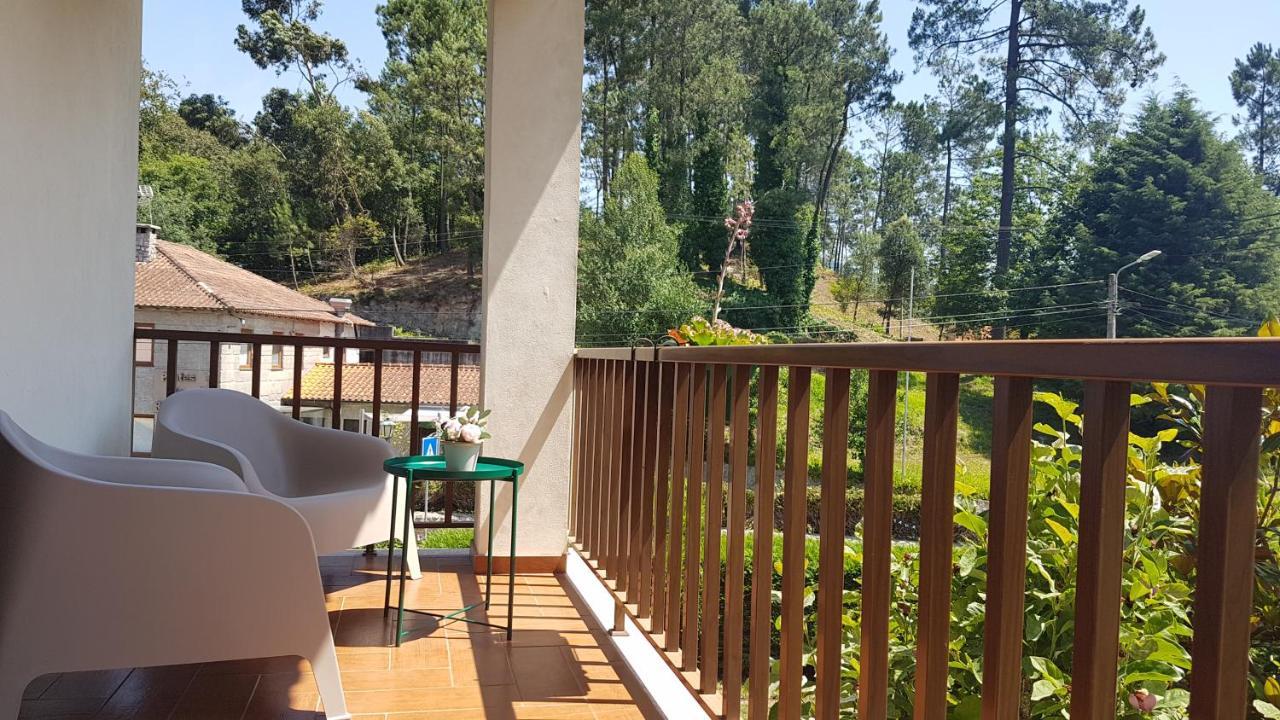 Sobreiro Apartamentos Rio Caldo Exterior foto